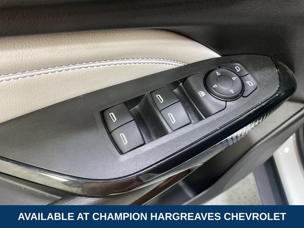 Used 2024 Summit White Chevrolet LT image 31