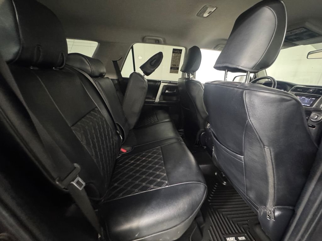 Used 2018 Gray Toyota SR5 image 17