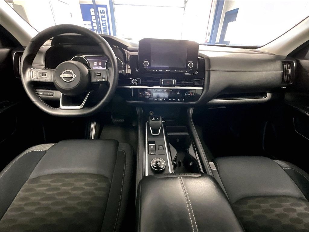 Used 2023 Gray Nissan SV image 22