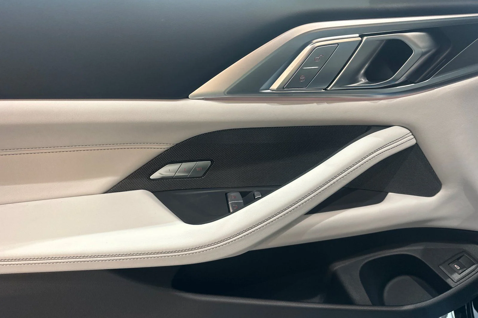 New 2026 Black Sapphire Metallic BMW Base image 8