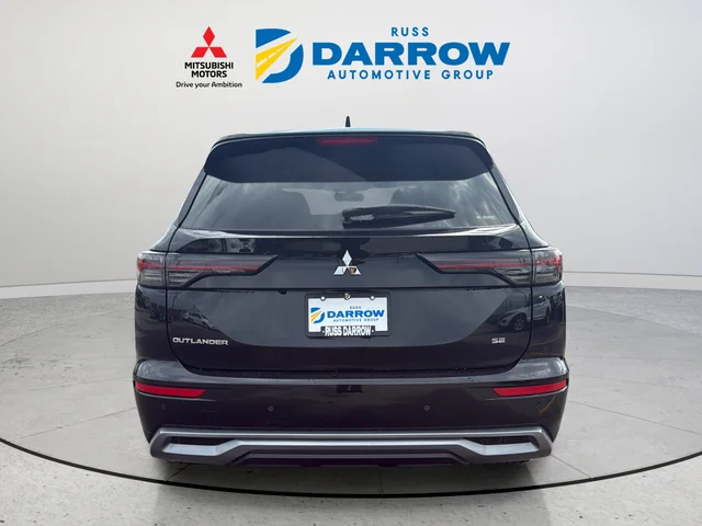 New 2026 Black Mitsubishi SE image 4