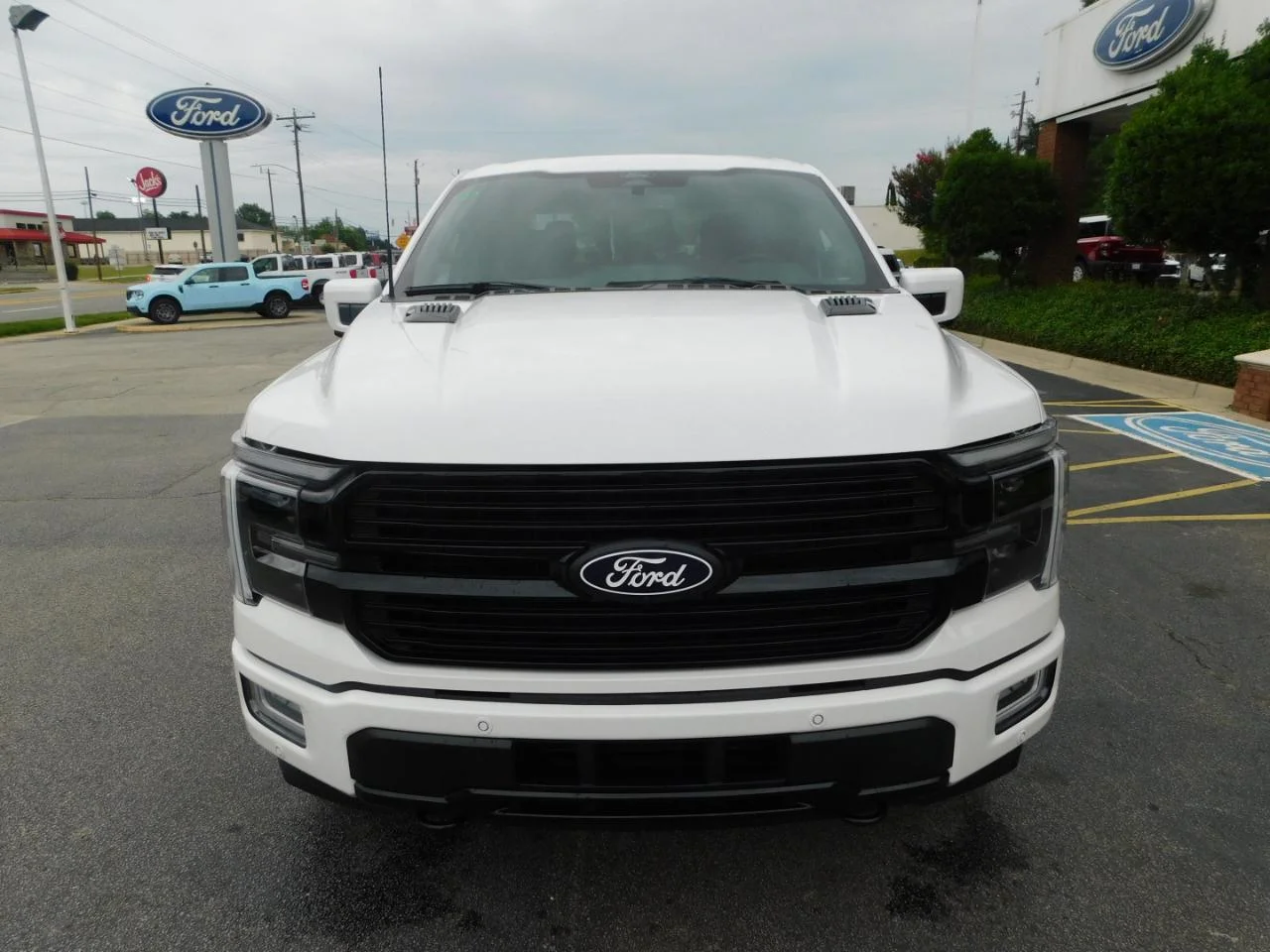 New 2026 Star White Metallic Tri-Coat Ford Platinum® image 3