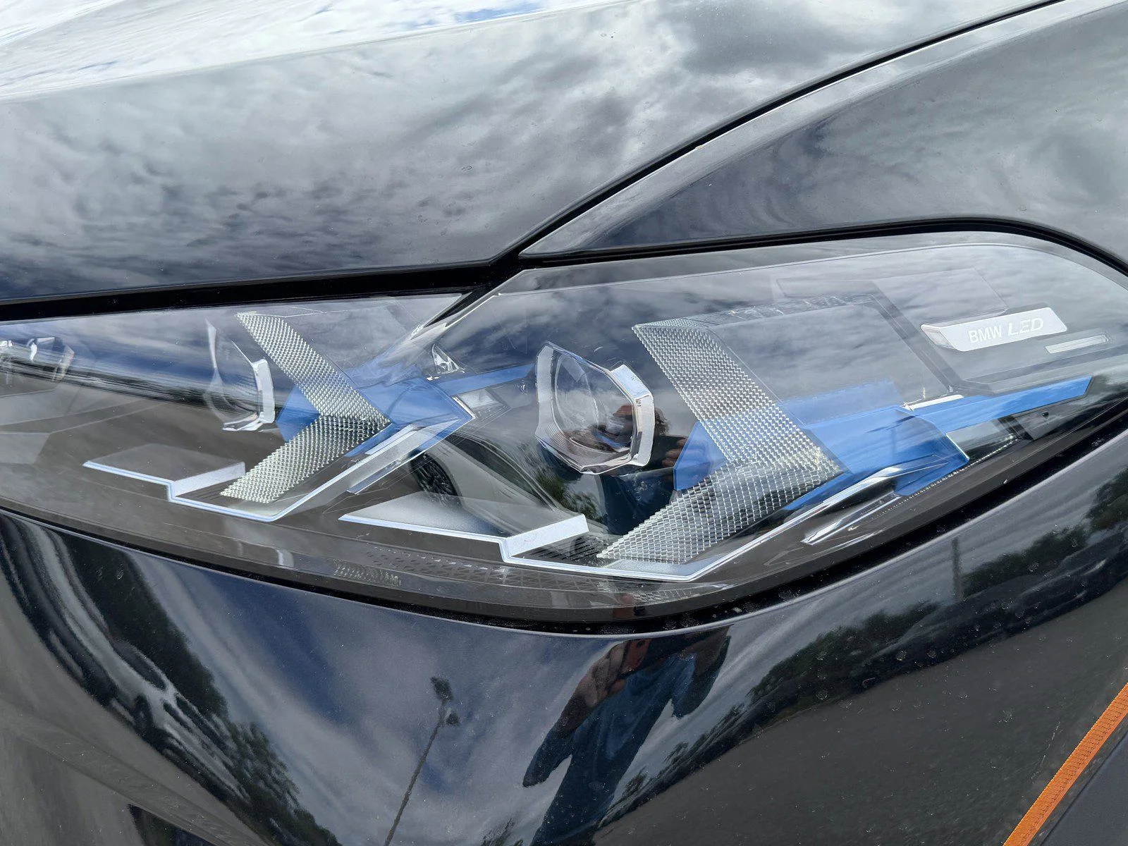 New 2026 Black Sapphire Metallic BMW sDrive40i image 9