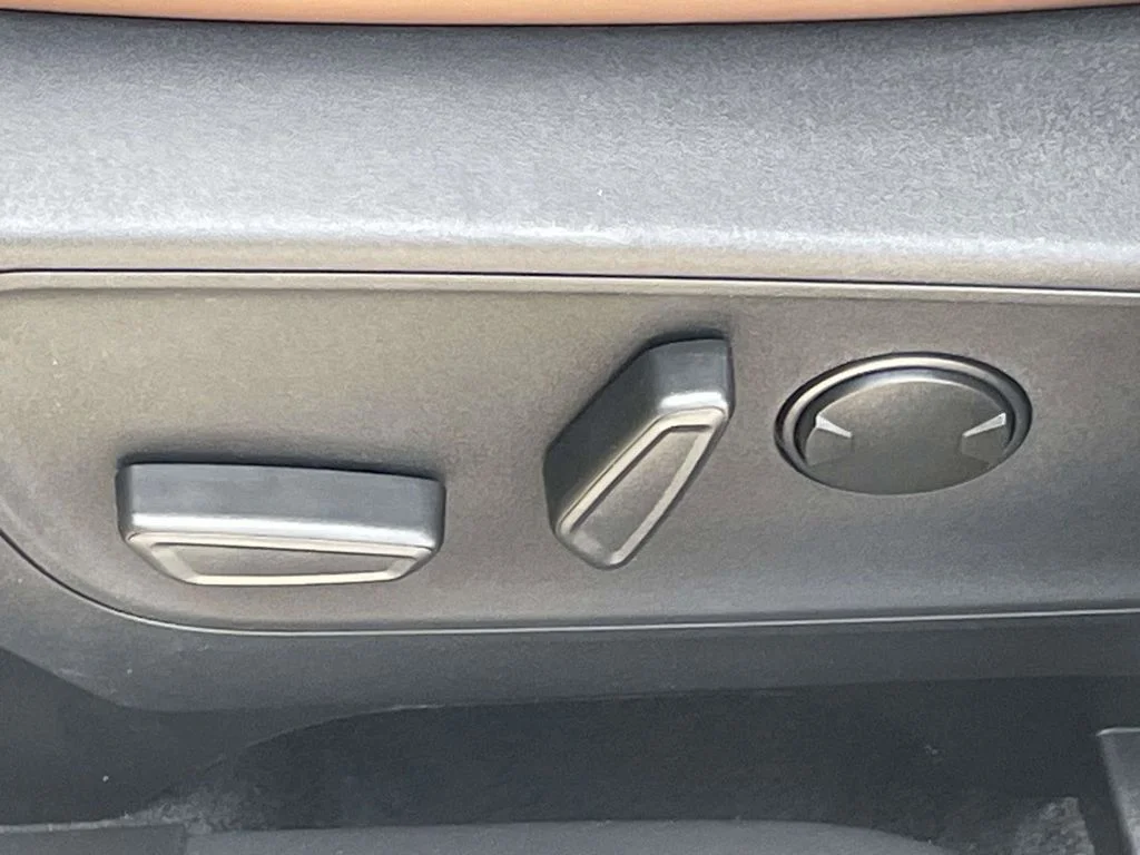 New 2026 Gray Ford Outer Banks image 14