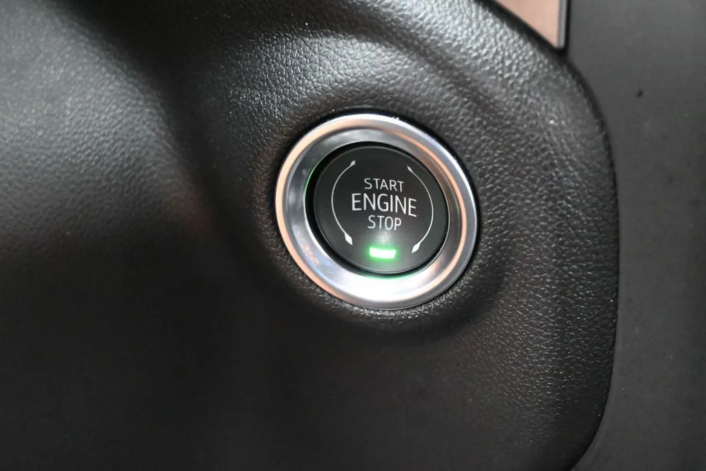 Used 2025 Black Chevrolet Custom image 28