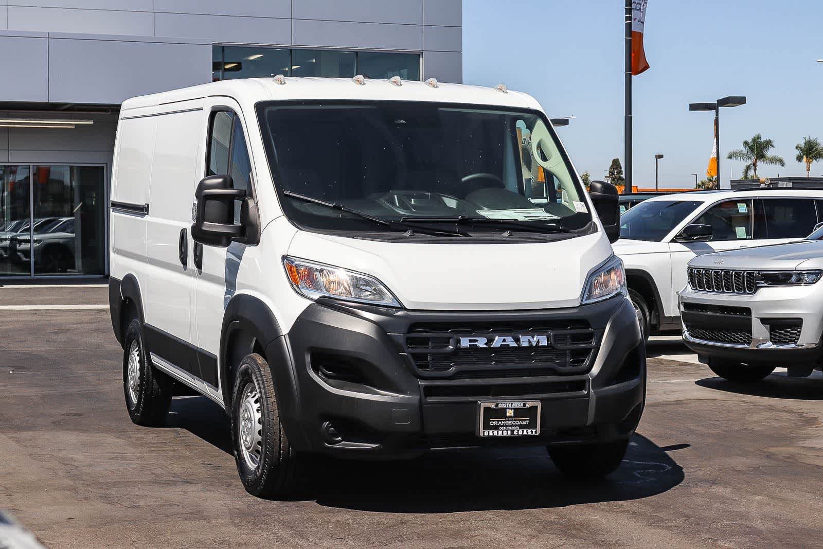 New 2026 Bright White Clear-Coat Exterior Paint RAM Tradesman image 3