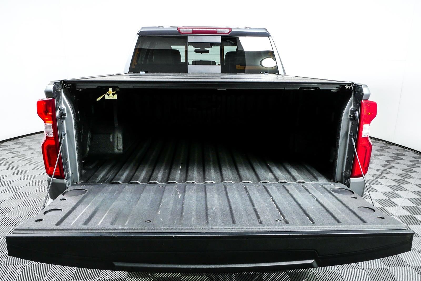 Used 2021 SATIN STEEL METALLIC Chevrolet RST image 29