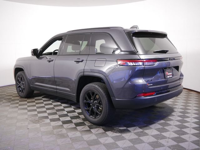 Certified Used 2024 Gray Jeep Altitude image 5