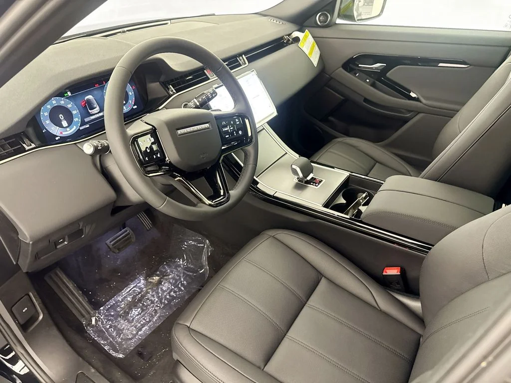 New 2026 Santorini Black Land Rover Core S image 9
