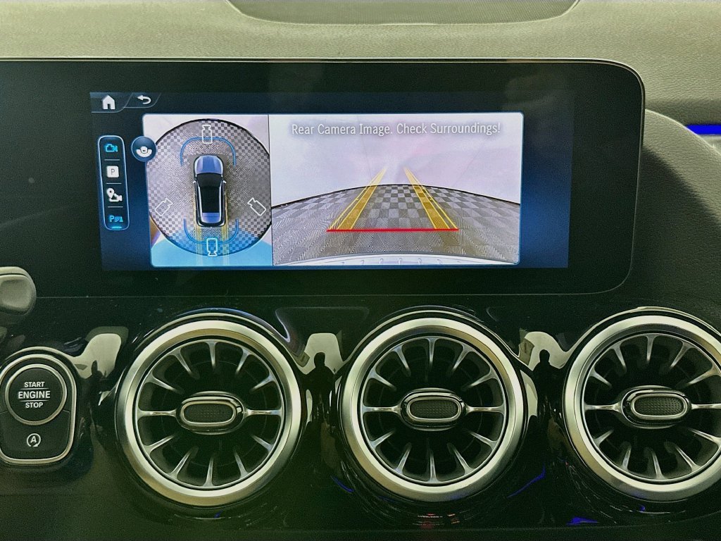 New 2026 Polar White Mercedes-Benz GLA 250 image 43