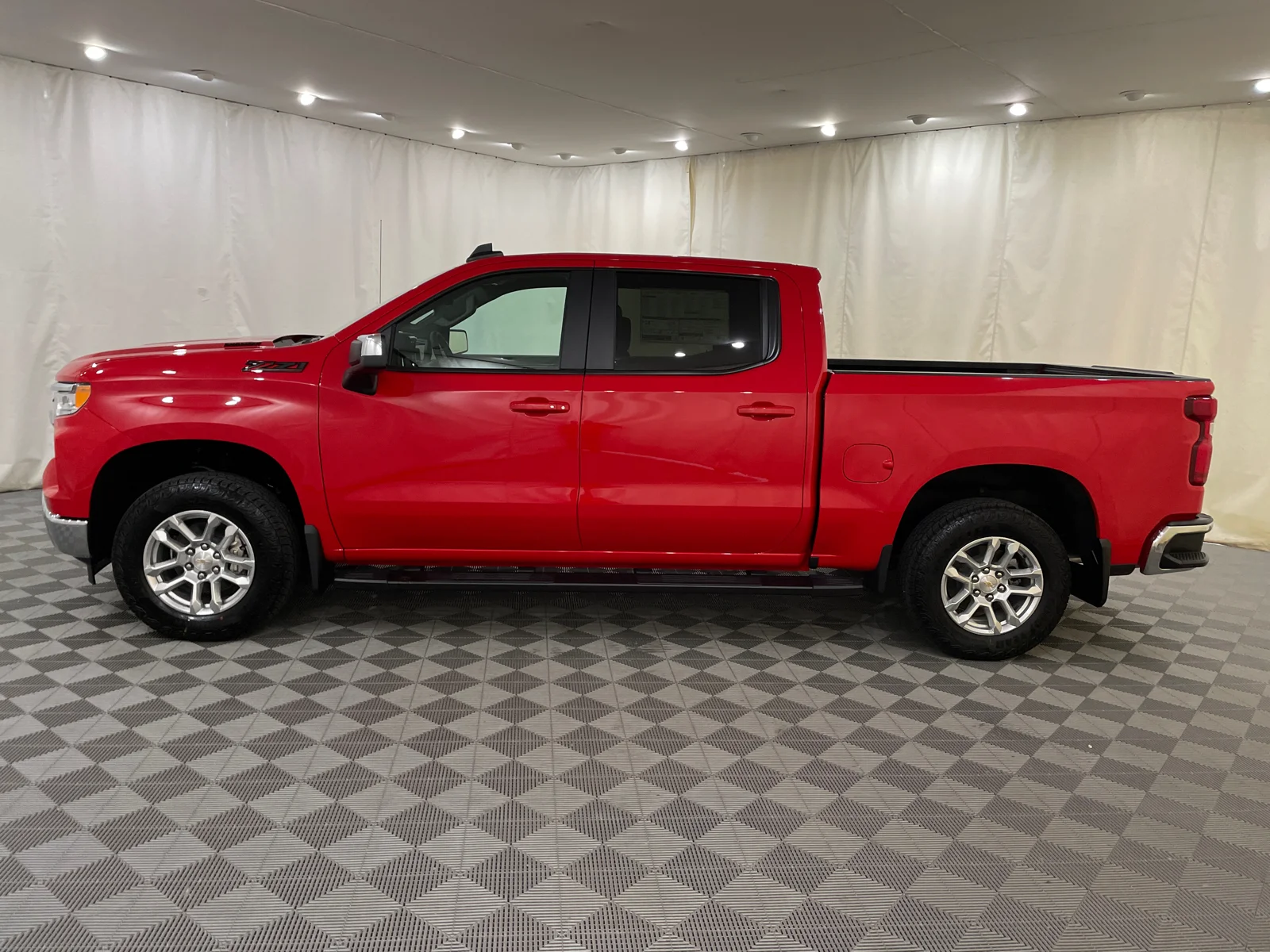 2026 Chevrolet Silverado 1500 LT - Photo 9