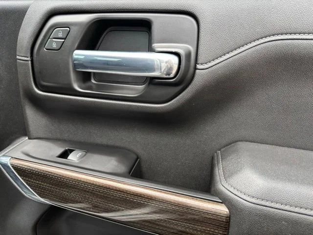 Used 2022 Silver Ice Metallic Chevrolet LT Trail Boss image 23
