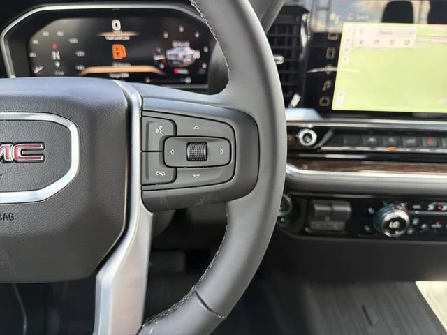 New 2026 Summit White GMC SLE image 30