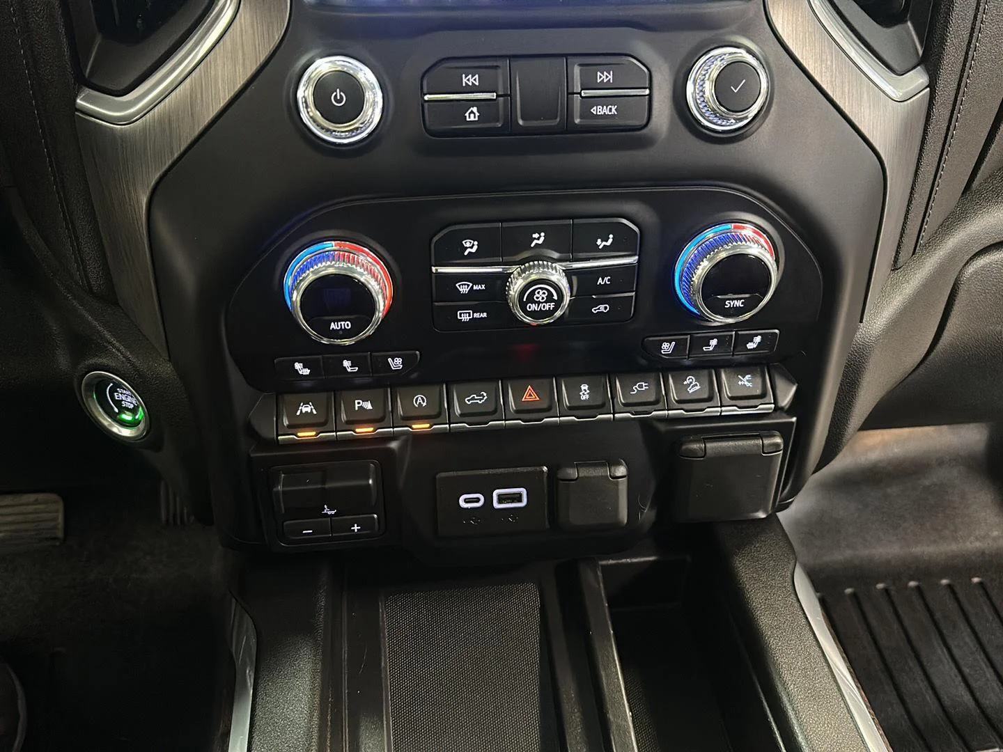 Used 2020 White Frost Tricoat GMC Denali image 26