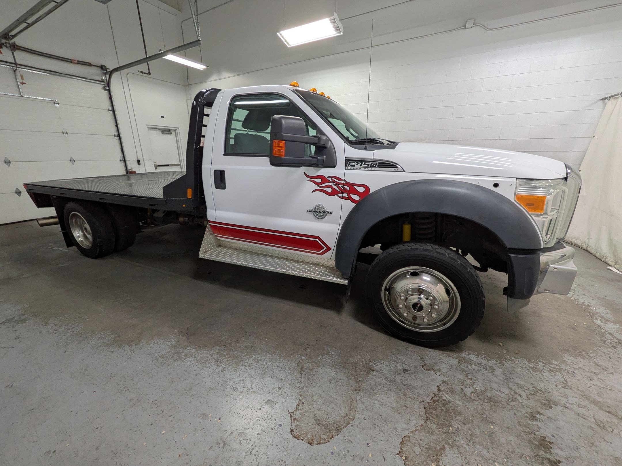 Used 2011 Oxford White Ford XLT image 3