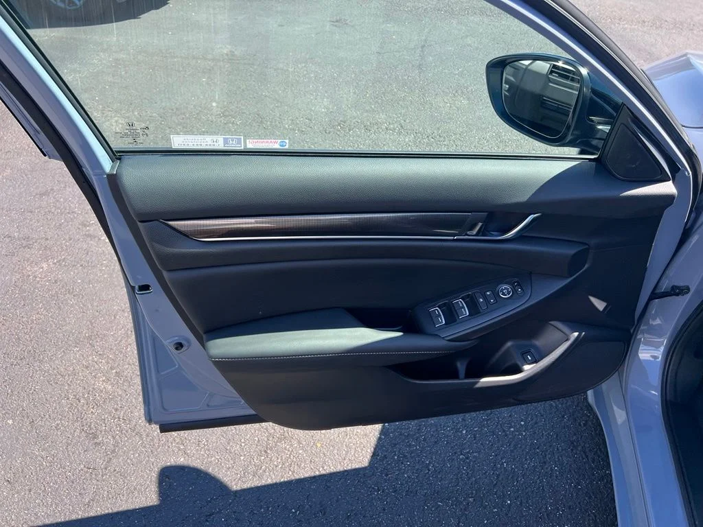 Used 2022 Sonic Gray Pearl Honda Sport image 11