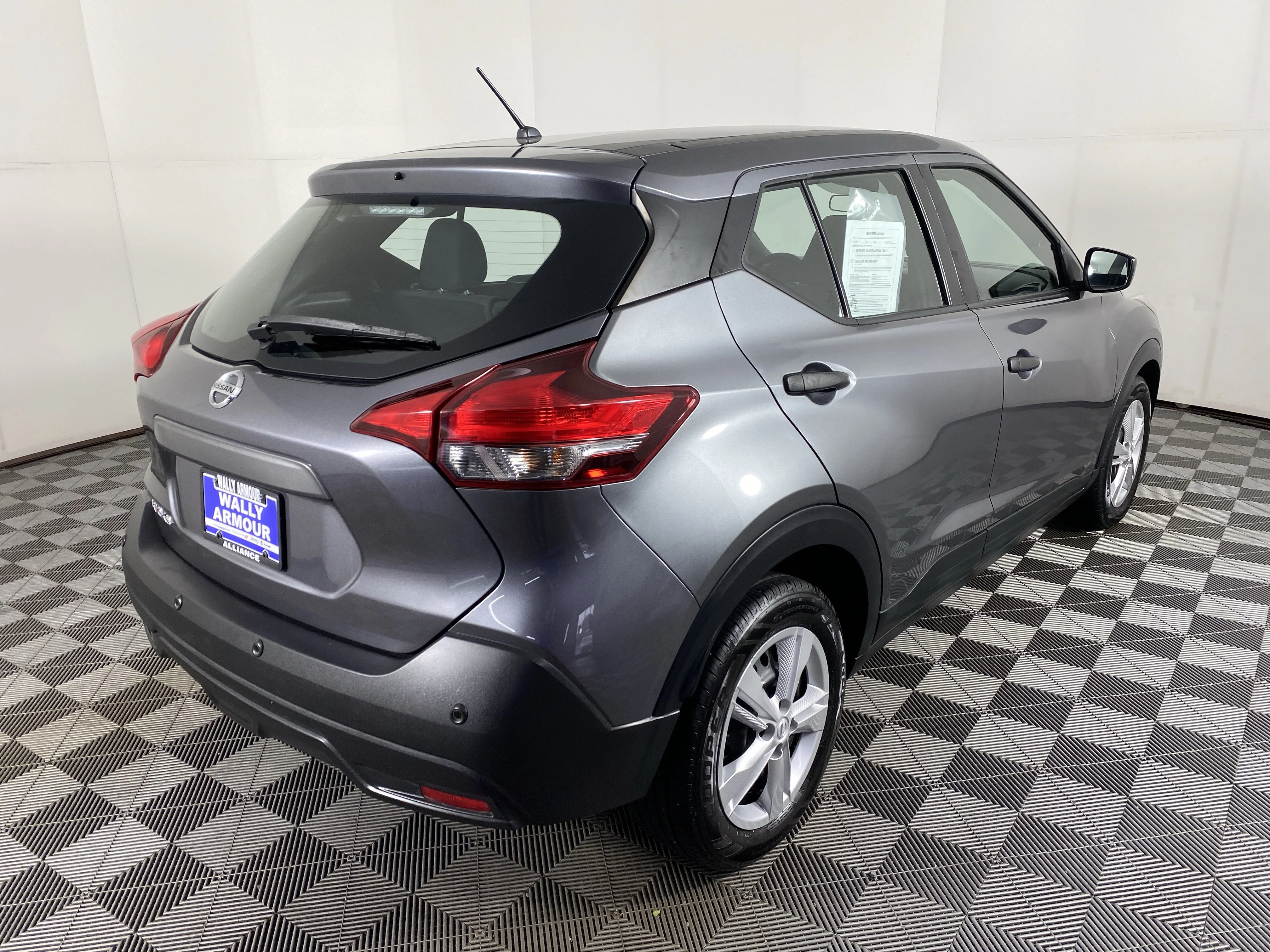 Used 2020 Gun Metallic Nissan S image 6