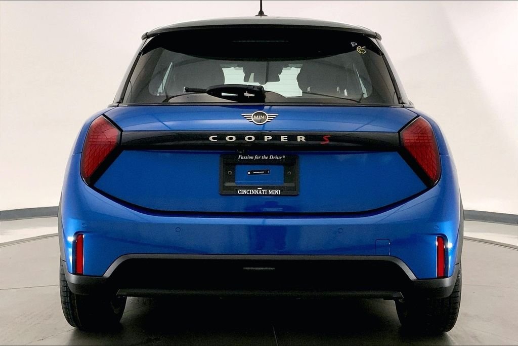 Certified Used 2025 Icy Sunshine Blue Metallic MINI  image 3