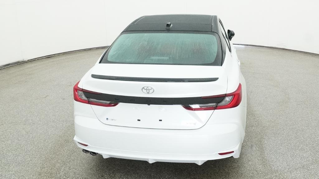 New 2026 Wind Chill Pearl with Midnight Black Metallic roof Toyota XSE image 7