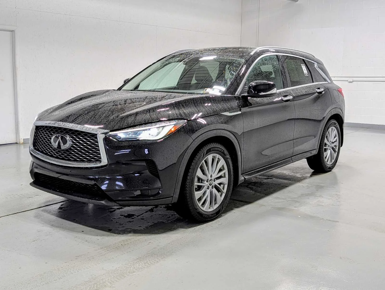 2023 INFINITI QX50 LUXE