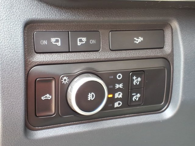 Used 2024 Red Ford Lariat image 25