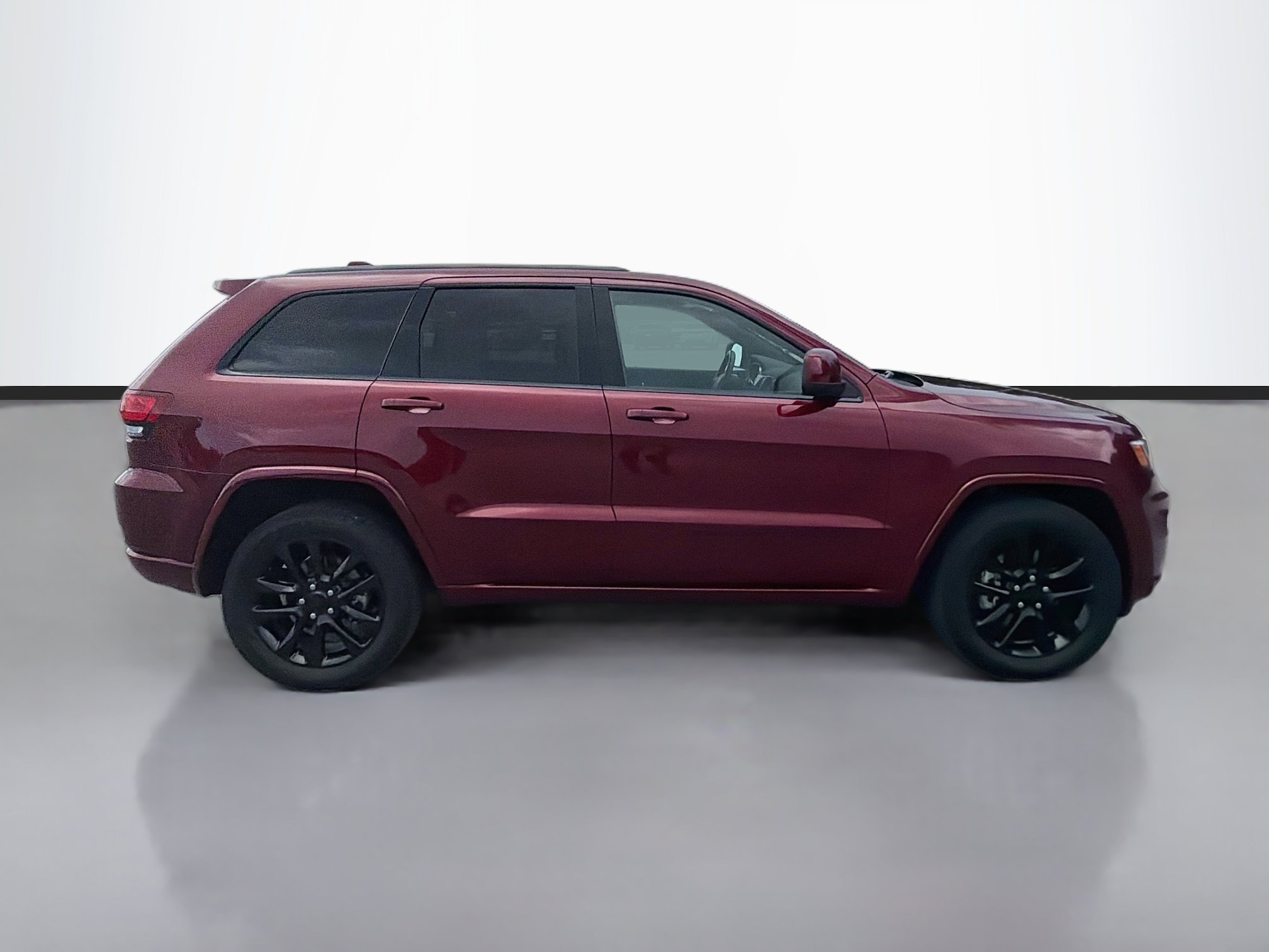 Used 2022 Velvet Red Pearlcoat Jeep Laredo X image 6