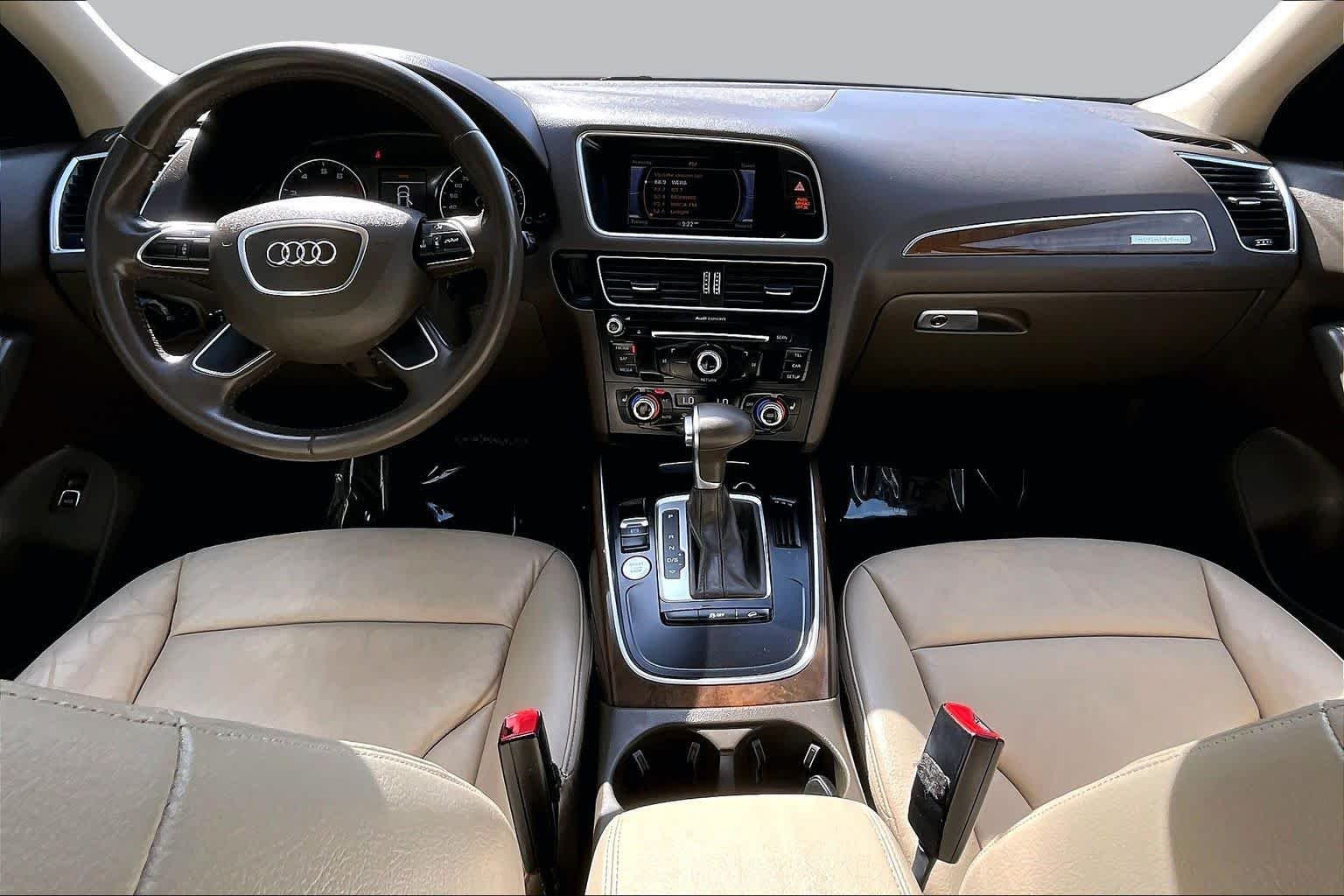 Used 2015 Moonlight Blue Metallic Audi Premium Plus image 15