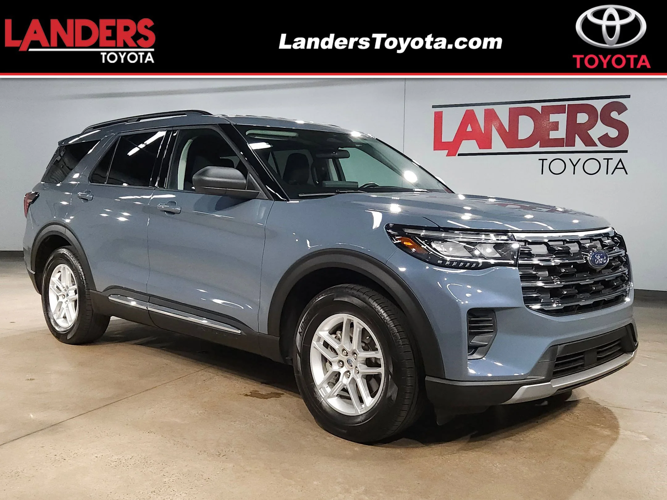 2025 Ford Explorer Active RWD (PL535)'s photo