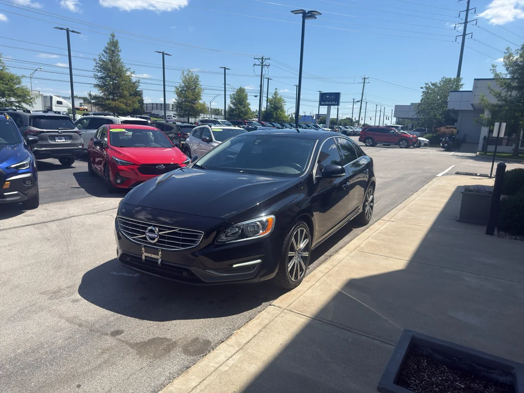 Used 2016 Onyx Black Metallic Volvo T5 Drive-E Premier image 7