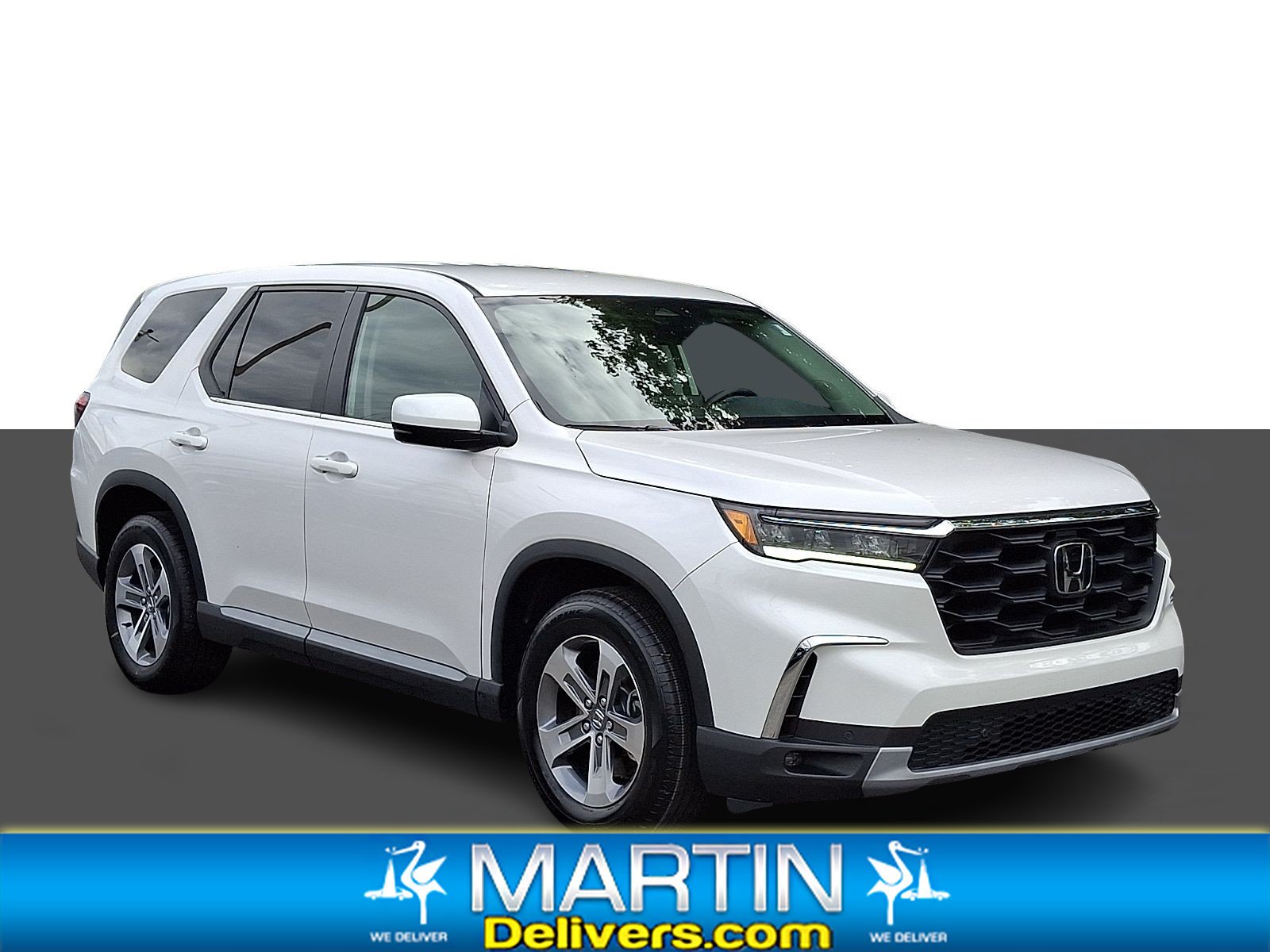 Used 2024 Platinum White Pearl Honda EX-L 8 Passenger image 1