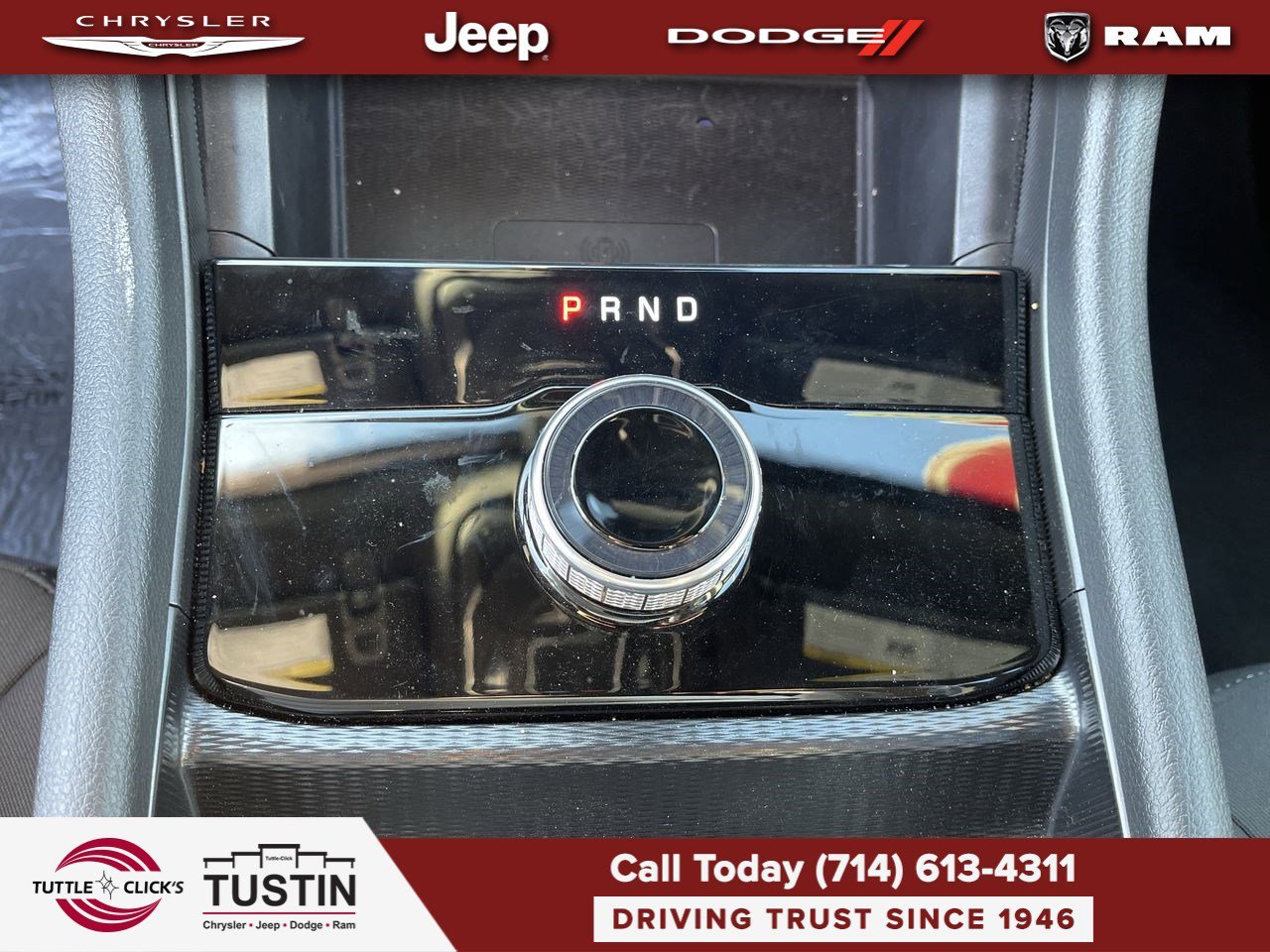 Used 2025 Diamond Black Crystal Pearlcoat Jeep Laredo image 22