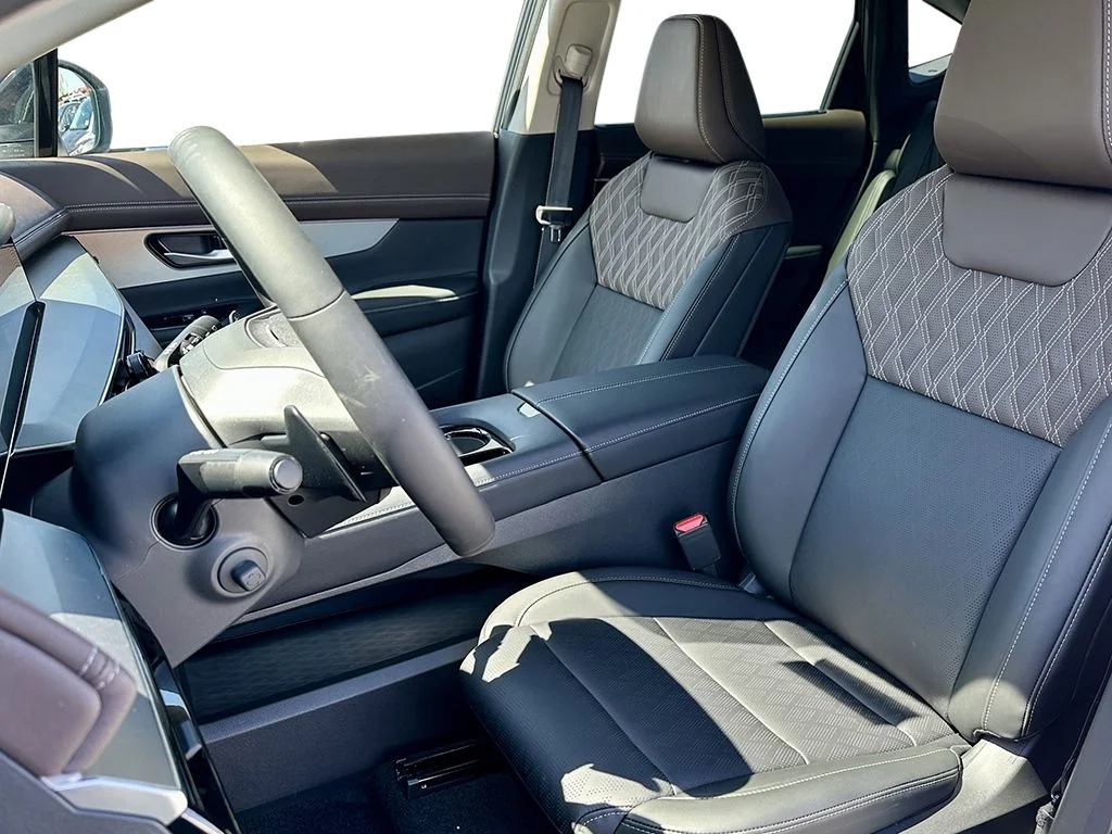 New 2026 White Nissan Platinum image 28