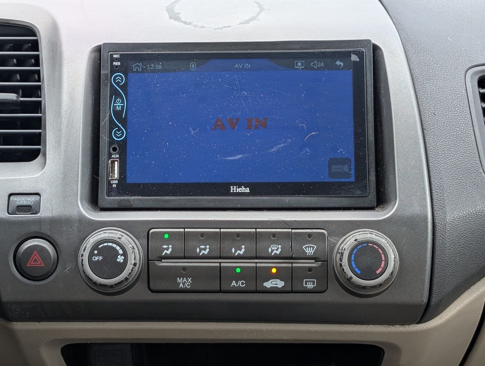 Used 2011 Champagne Honda LX image 14