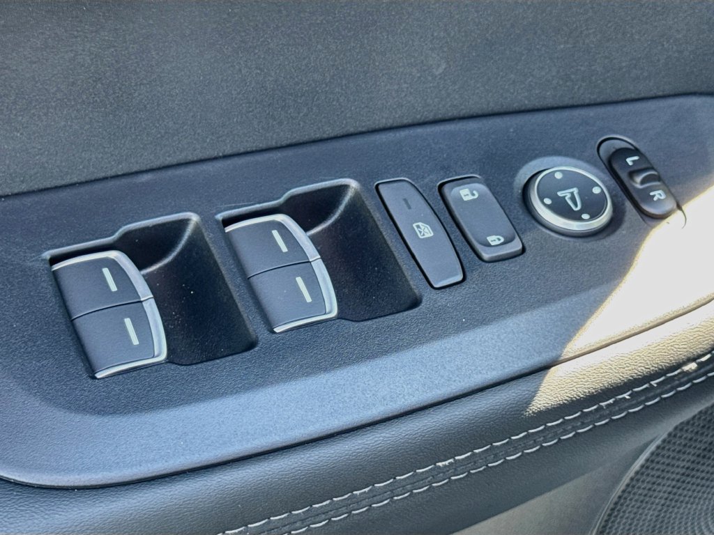 Used 2026  Acura Base image 19