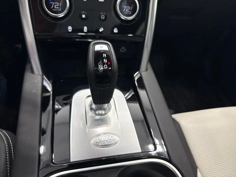 Used 2022  Land Rover SE R-Dynamic image 34