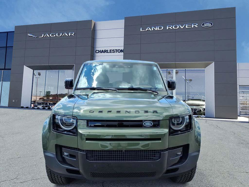 New 2026 Woolstone Green Metallic Land Rover S image 8