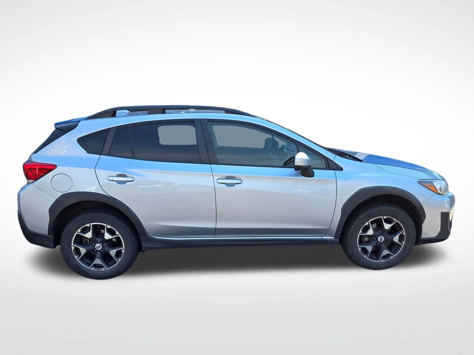 Used 2018 Ice Silver Metallic Subaru 2.0i Premium image 4