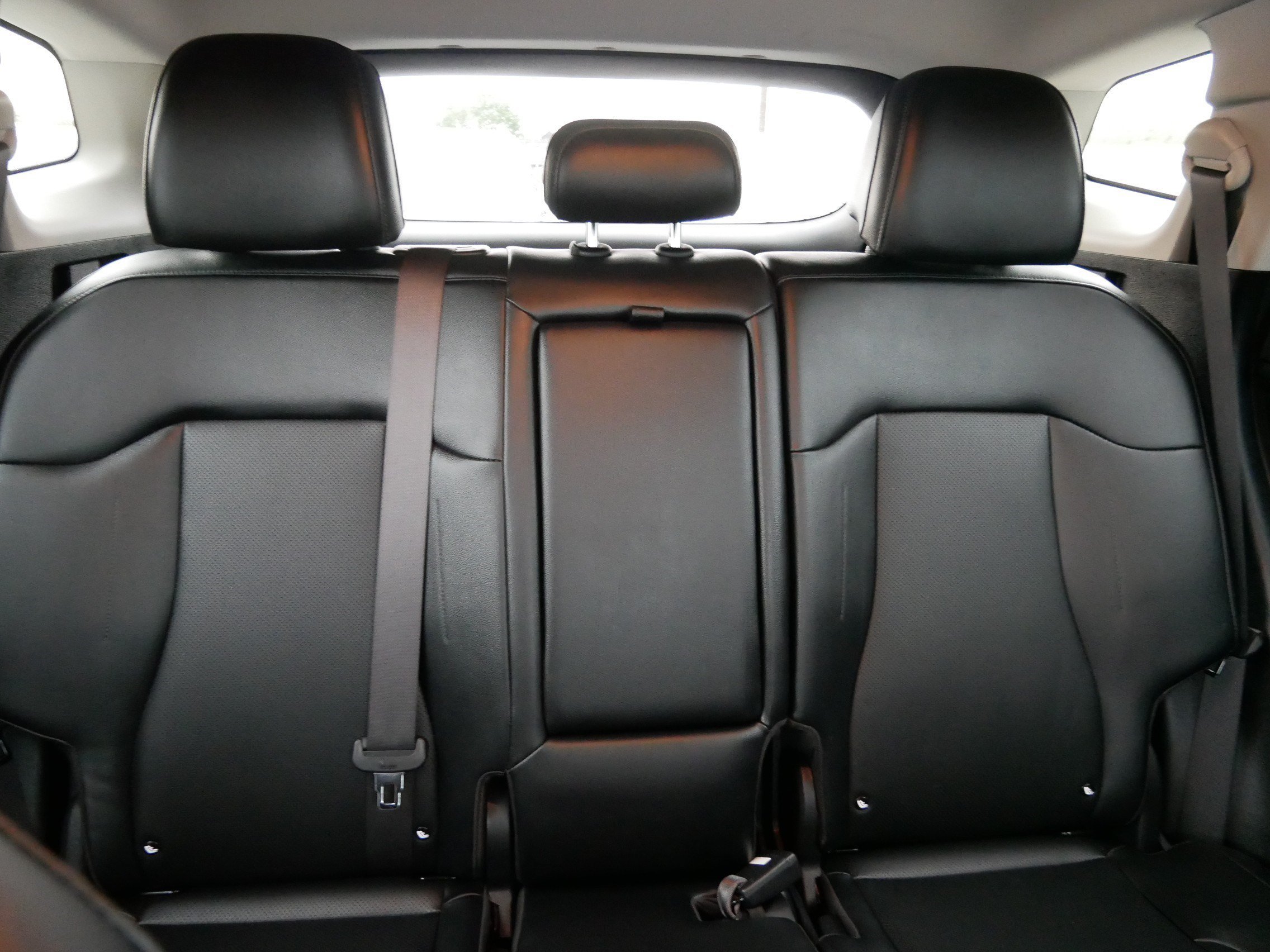 2023 Kia Sportage EX - Photo 13