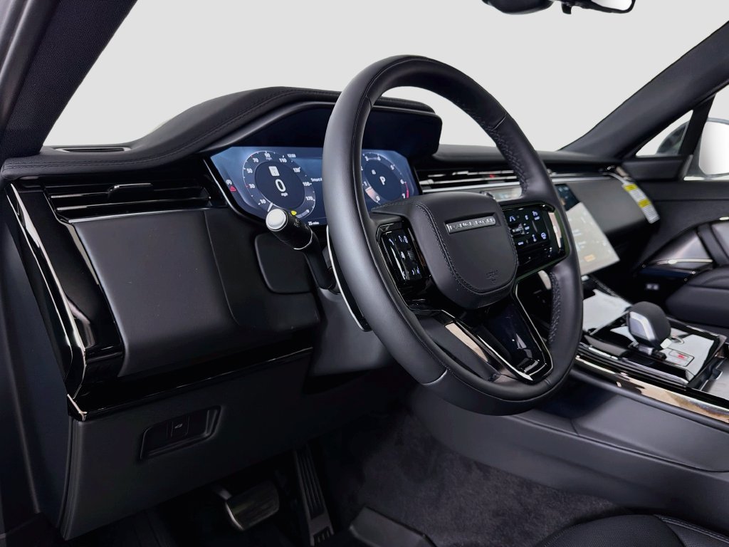 New 2027 Santorini Black Land Rover Dynamic SE P400 image 9