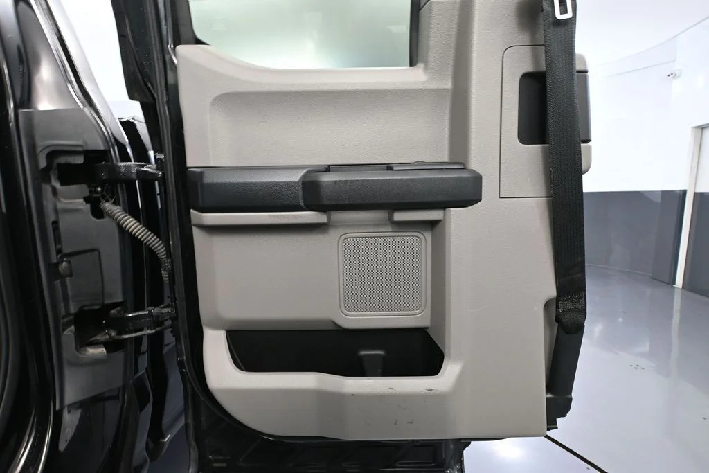 2022 Ford F-350 Super Duty XL - Photo 34