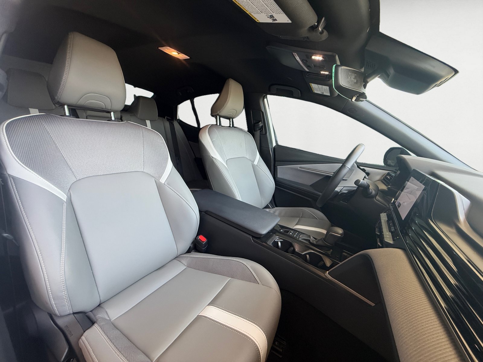 Used 2026 Ice Cap Toyota SE image 15