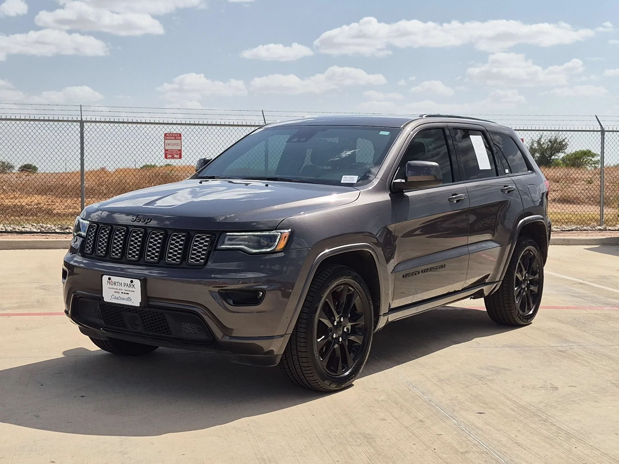 Used 2021 Gray Jeep Laredo X image 7