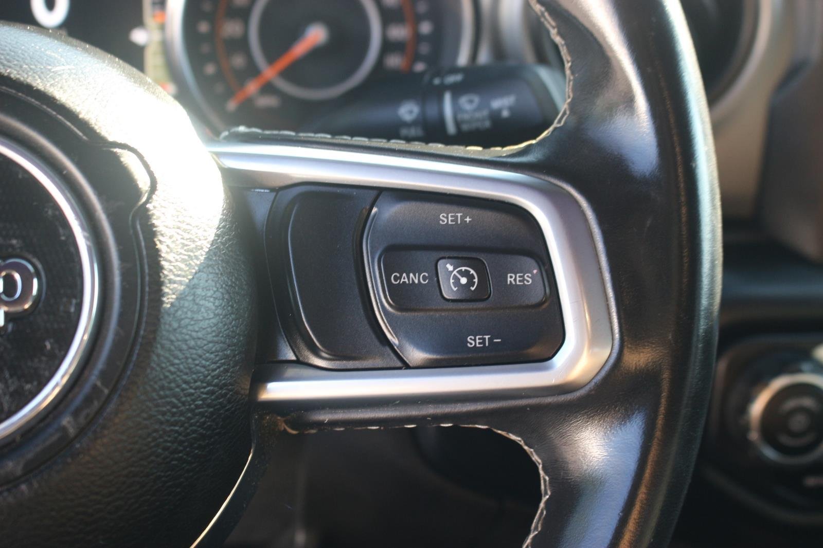 Used 2020 Silver Jeep Sport S image 19