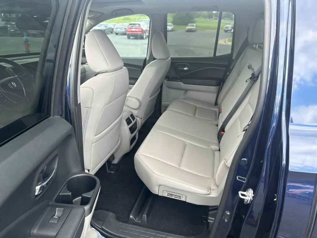 Used 2023 Obsidian Blue Pearl Honda RTL-E image 10