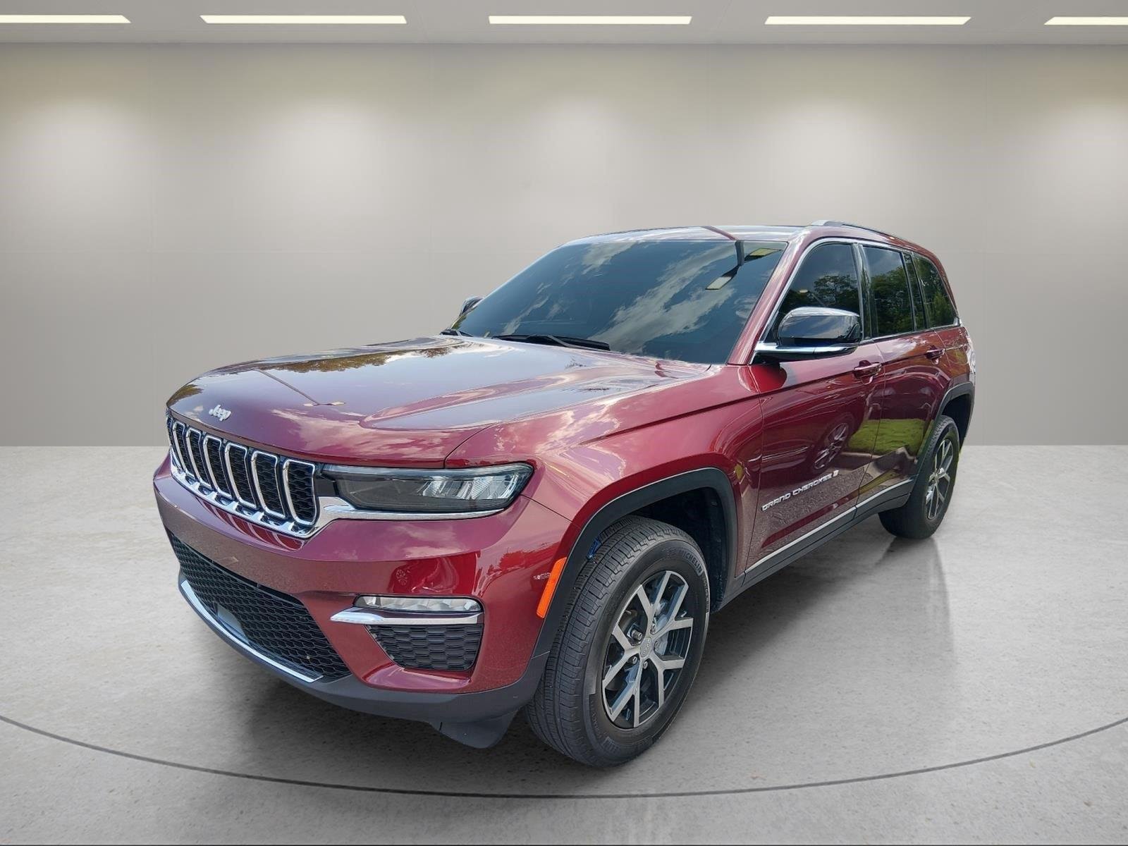 Used 2024 Velvet Red Pearlcoat Jeep Limited image 2