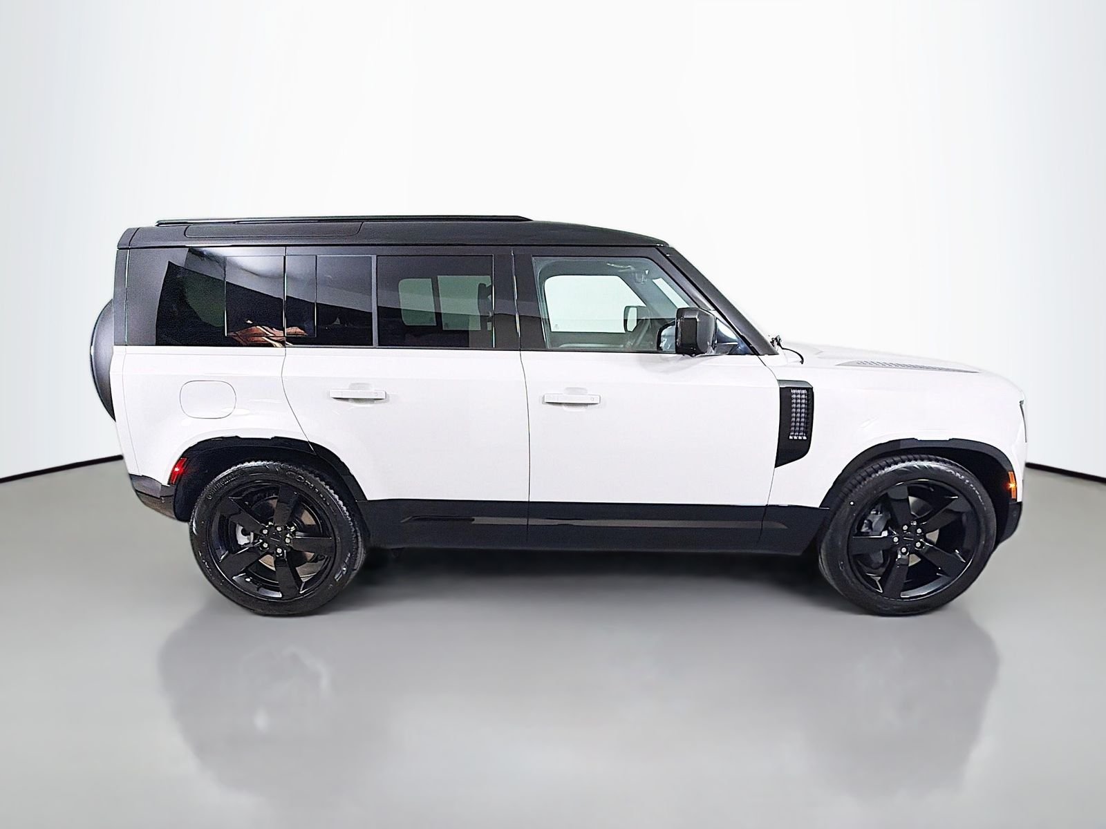 New 2026 Borasco Grey Land Rover X-Dynamic SE image 6