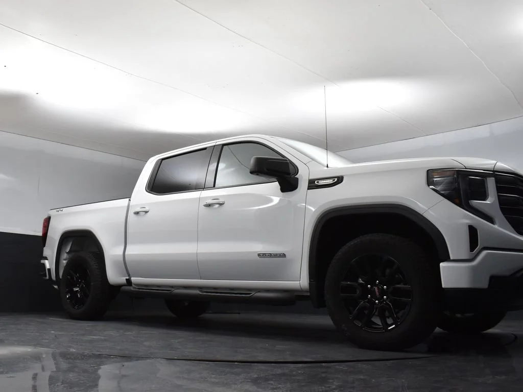 New 2026 Summit White GMC Elevation image 24