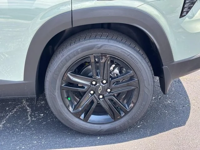 New 2026 Cacti Green Chevrolet ACTIV image 4