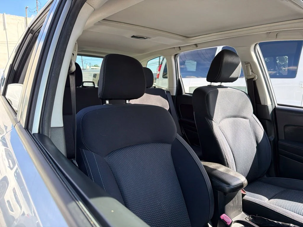 Used 2015 Silver Subaru 2.5i Premium image 14