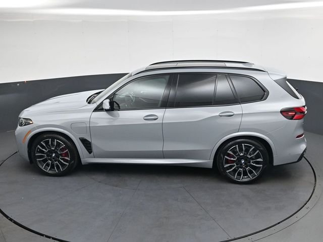 Used 2026 Gray BMW xDrive50e image 29